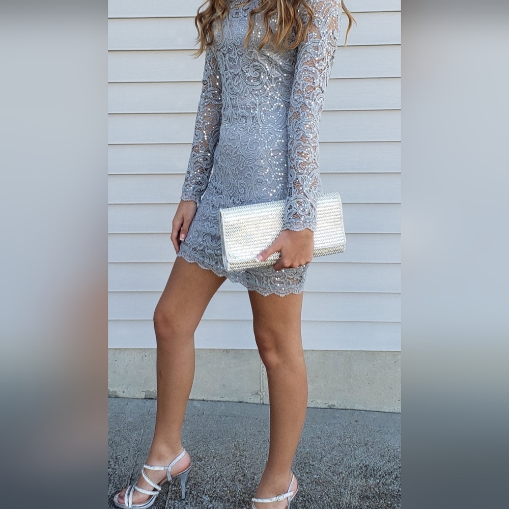 Light Gray Long-sleeve Lace Homecoming Dress